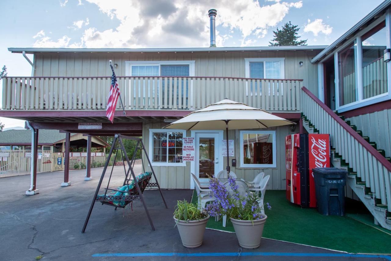 Swiss Holiday Lodge Mount Shasta Exterior foto