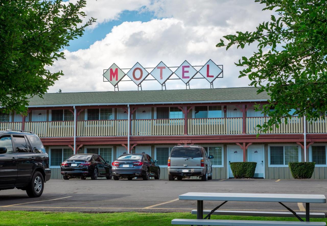 Swiss Holiday Lodge Mount Shasta Exterior foto