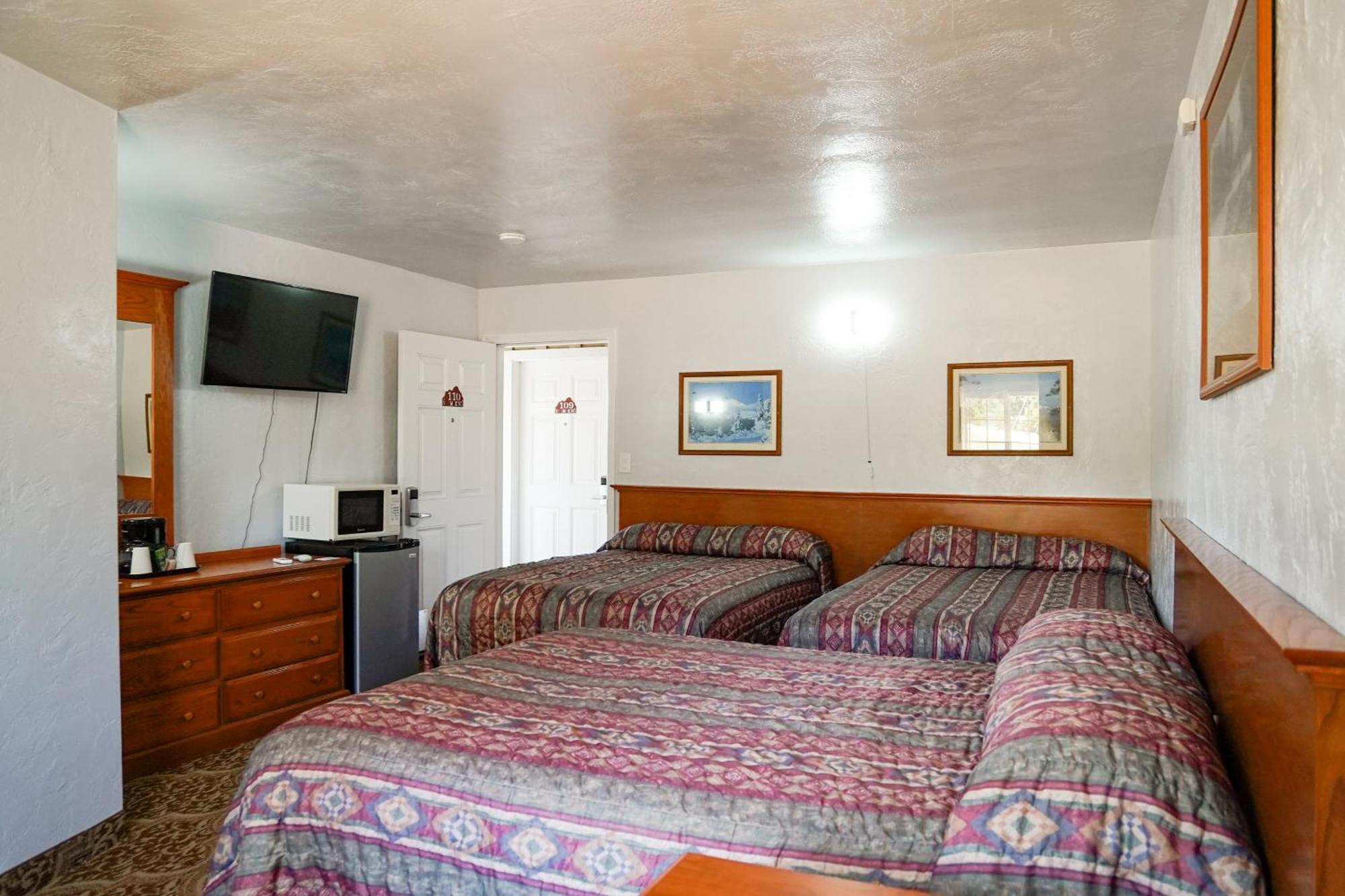 Swiss Holiday Lodge Mount Shasta Exterior foto